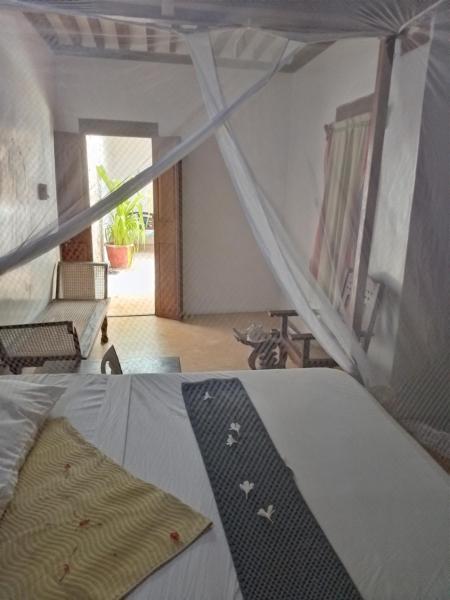 Ajooba, Boek  Lamu Coast Region
