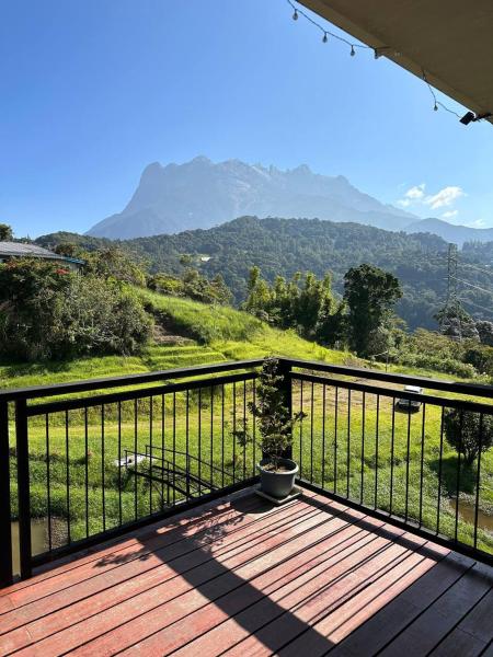 George Adventure Base Bundu Tuhan, Boek Hotel Borneo Hotels met Parkeerplaats, Parkeren