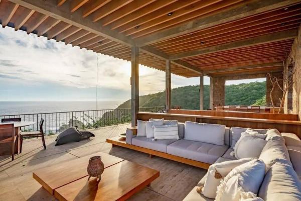 Casa Guayacan Incredible Beach Front Villa, Boek  Zapotal 