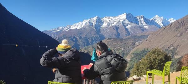 Trekker's Lodge, Boek  Thyāngboche 1st province