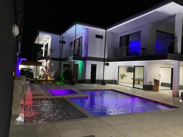 Chalet El Pilar Bacelona Quindio, Boek Chalet  