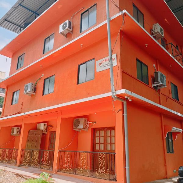 Jerrys Holiday Home, Boek  Merces Goa