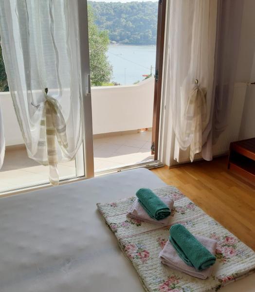 Apartman Maro, Boek  Rab Rab