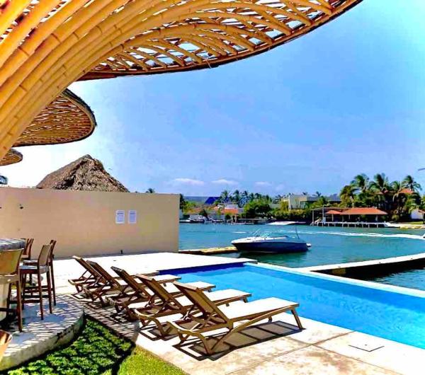 Departamento para 6 vista al mar con alberca y embarcadero, Boek  Conchal Veracruz