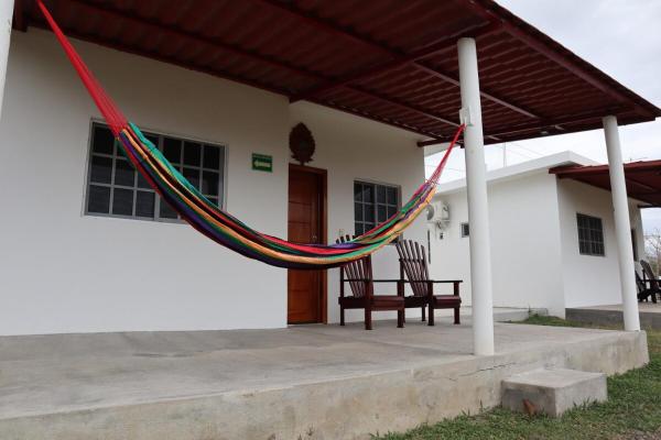 Villa Cristina en Villas Camino Real cerca de las dunas de Chachalacas, Boek  Ursulo Galván Hotels met een Zwembad, Zwembad
