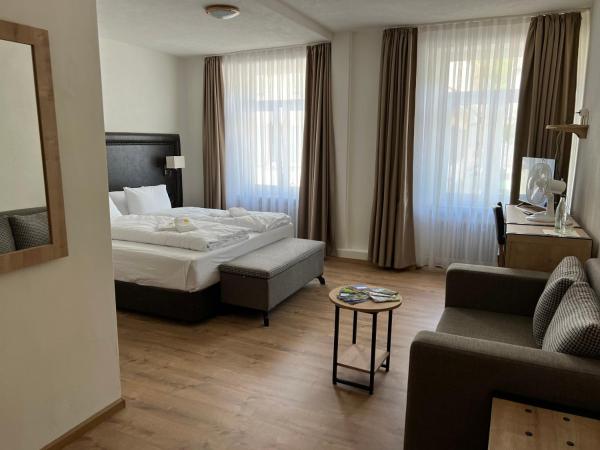 Hotel Sonne, Boek  Todtnau 