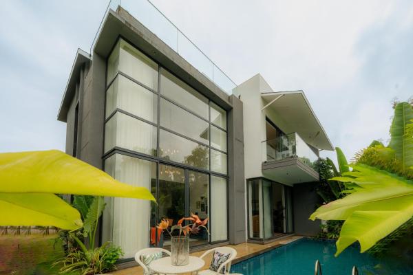 ELIVAAS PUro Sol 3-BHK Villa In a Gated Complex With Private Pool & Bathtub Near Popular Beaches, Boek  Anjuna 