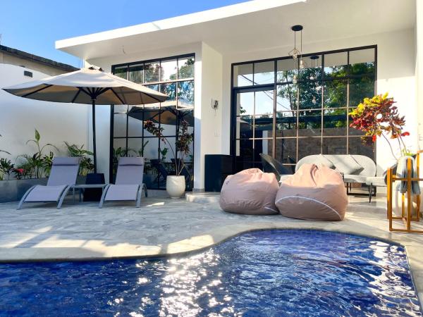 Tres Villas Kuta, Boek  Lombok Hotels met een Zwembad, Zwembad