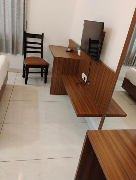Bond, Boek  Attibele Bangalore