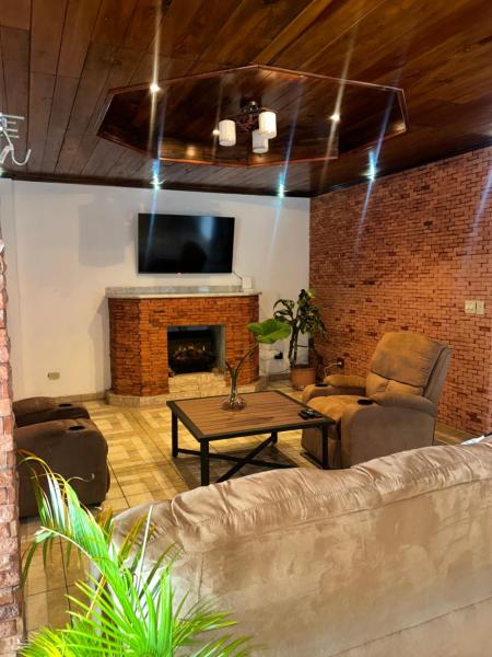 Novus Stay Boquete, Boek  Chiriqui Hotels met Parkeerplaats, Parkeren