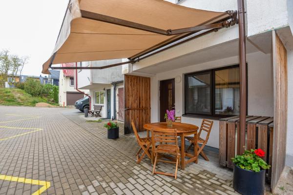 60 Vėtrungių, Boek  Neringa Klaipėda