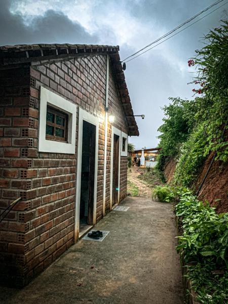 Chalés da Gameleira, Boek  Hotels in Bahia met parkeren, Parkeren