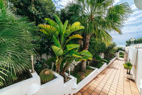 Beachfront Villa, Boek  Moraira Costa Blanca