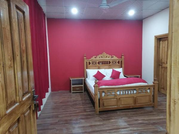 Neelum Lodges & Khan Shinwari Restaurant, Boek  Dargai Balochistan