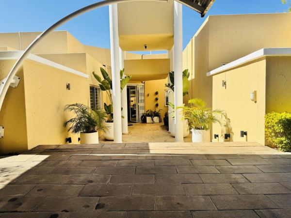 76b on Atholl, Boek  Gauteng Hotels met een Zwembad, Zwembad