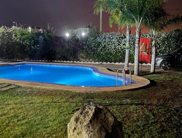 Villa avec piscine et jardin privés, Boek  Doukkala-Abda Hotels met een Zwembad, Zwembad