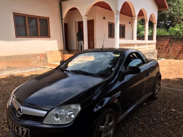 Villa Sophie à Sassara Pk 12 Bangui, Boek  Bangui Centraal-Afrikaanse Republiek