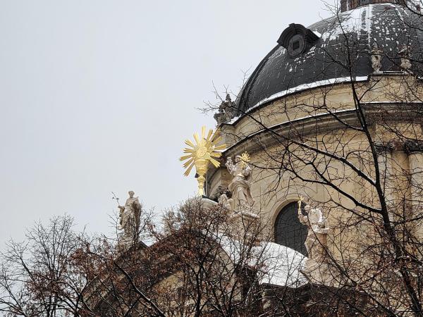Glorious Dwelling, Boek  Lviv Lviv