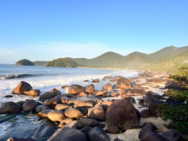 chalés frente à praia, Boek  Trindade Serra da Bocaina