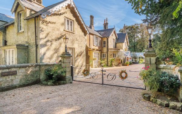 East Dene Estate, Boek  Merseyside Hotels met een Zwembad, Zwembad
