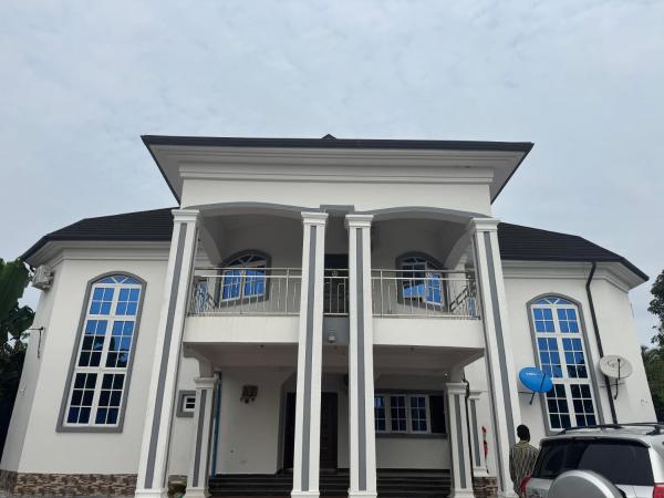 Golden Lily Hotels, Boek  Uyo Aqua-Ibom