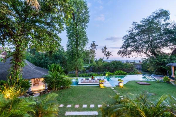 Villa Matisse, Seseh Beach, Boek  Bali Hotels met een Zwembad, Zwembad