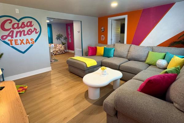 Casa Amor Texas A Vibrant Villa near BS&W with King Bed, Boek  Temple Texas