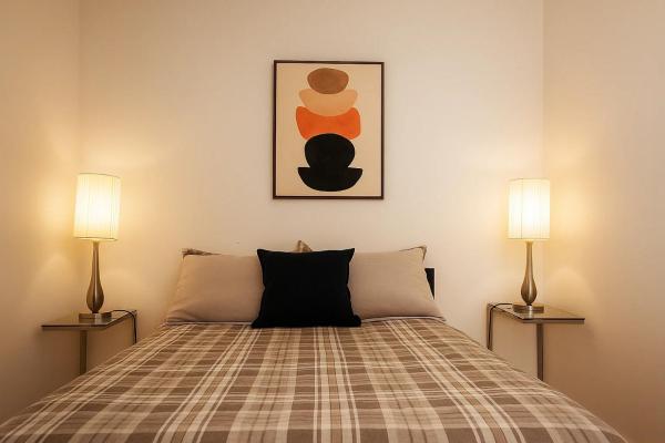 Downtown Private Room & Workspace Metros Sherbrooke & Berri! Fast Wifi!, Boek  Montreal Quebec