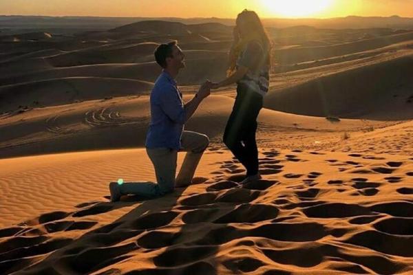 Holiday Bivouac, Boek  Hotels in Meknes-Tafilalet met parkeren, Parkeren