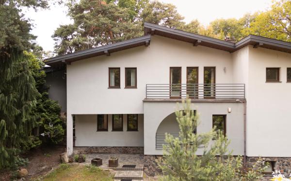 Golden Villas - Cozy Family Villa with Garden & Sauna, Konstancin, Boek  Konstancin-Jeziorna 