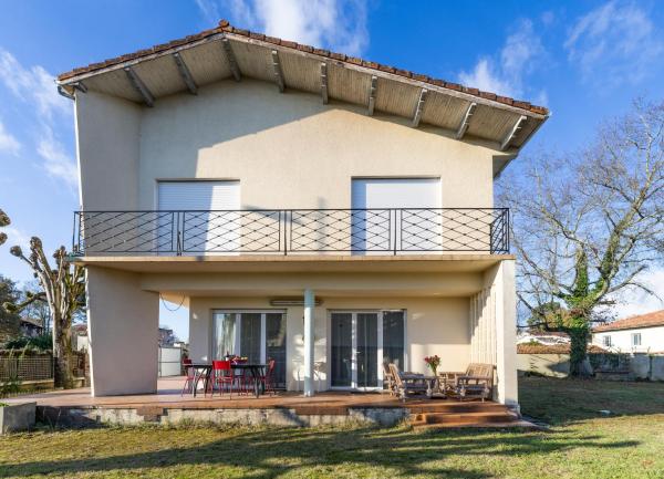 Villa Amistad - centre - parking - jardin - lave linge et vaisselle, Boek  Mont-de-Marsan Landes