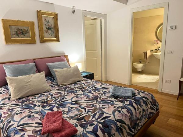 Casa Favilla, Boek  Sesto Fiorentino 