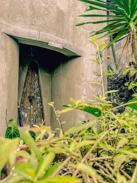 Omahe Kancaku, Boek  Balong Yogyakarta