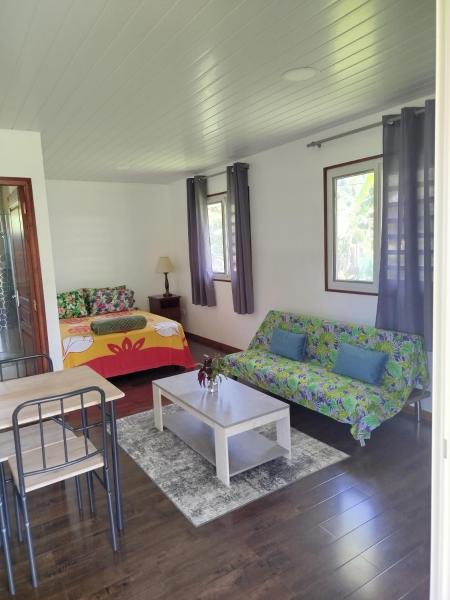 3R Lodge Bungalows, Boek  Toanoano Tahiti
