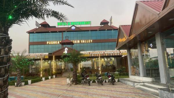 pushkar mountain vallay, Boek  Hotels in Pushkar met zwembad, Zwembad