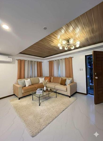Casa de Maius, Boek  Perlas Luzon