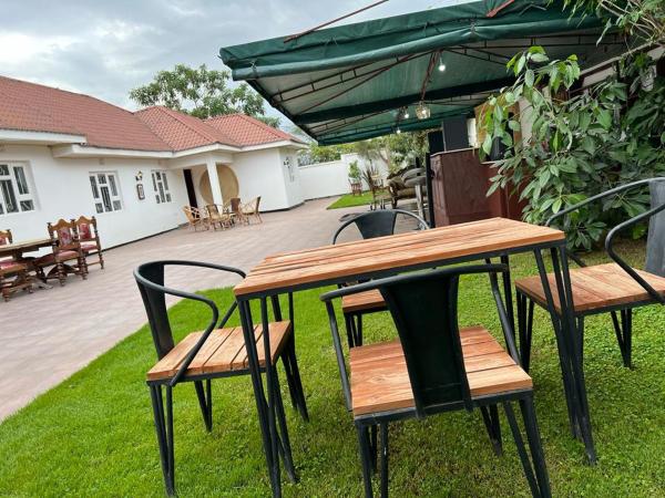 ArushaWest Hotel, Boek  Arusha Tanzania
