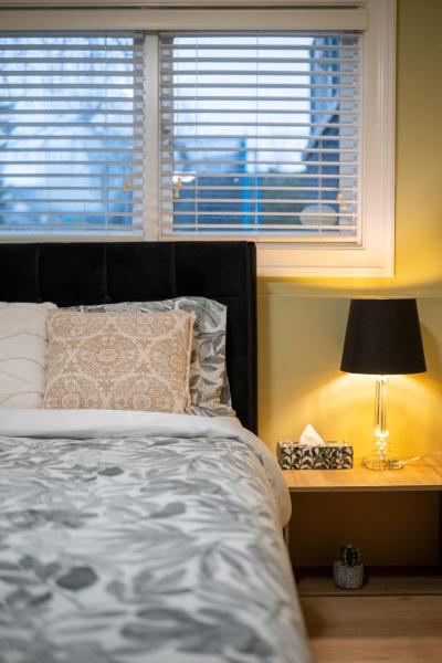 2BR Trafalgar Retreat near UBC & Pacific Spirit, Boek  Vancouver Lower Mainland British Columbia