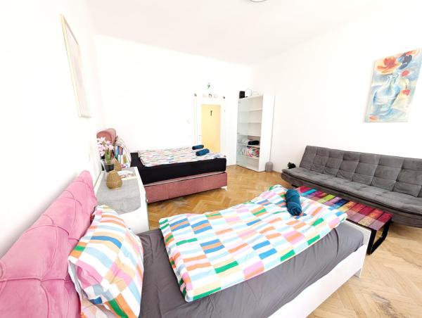 Comfortable Rooms in Wiener Stadthalle area G4, Boek Hotel Wenen Oostenrijk