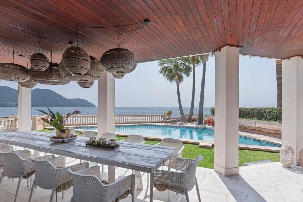 Villa Port Verd, Boek  Cala Bona Mallorca