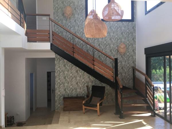 Villa Colorado entre terre et Ocean Indien, Boek  Hotels in Saint-Denis met zwembad, Zwembad