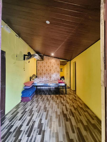 Geeta Home Stay, Boek  Kāsarkod Bangalore