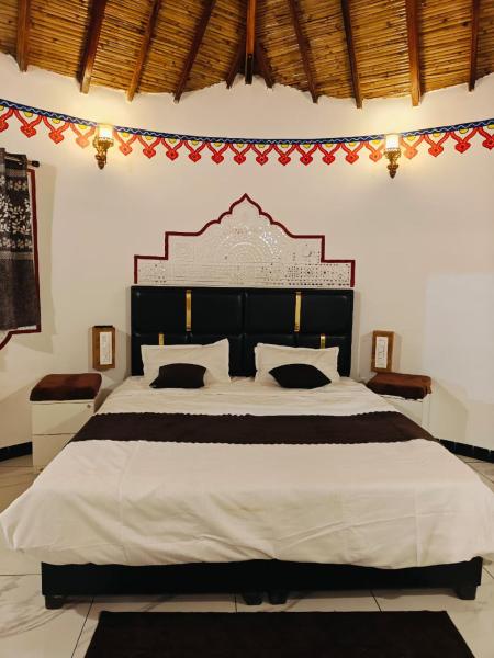 Dholavira Desert Homestay, Boek  Dholovira Gujarat