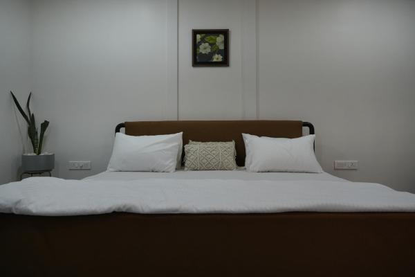 Niyati Nirvana, Boek  Goa Hotels met Parkeerplaats, Parkeren