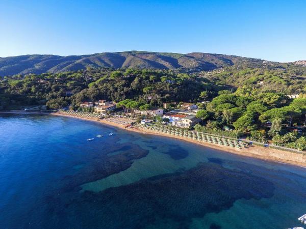 Residence in Capoliveri just 200 mt from the beach, Boek  Capoliveri Hotels met een Zwembad, Zwembad