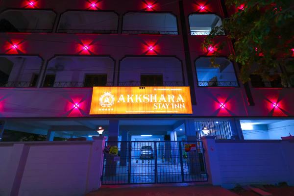 Akkshara Stay Inn, Boek  Tirupati Andhra Pradesh
