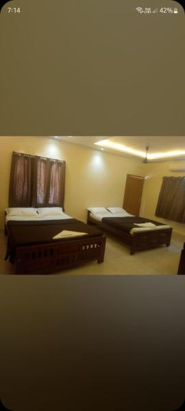 Sri Kumaran Lodge & Hall, Boek  Tiruchendur 
