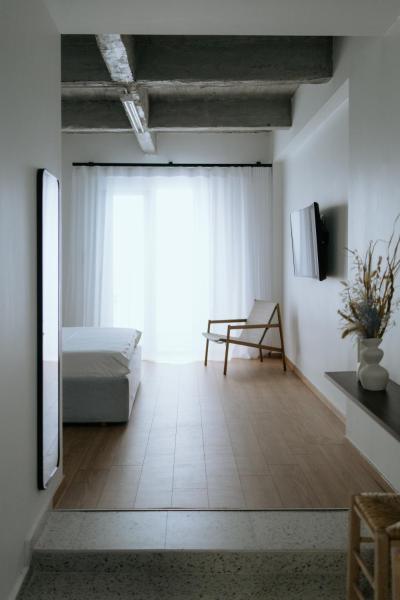 The Urban Living, Boek  Alexandroupolis 