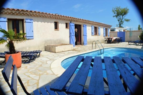 Villa Océane, 10 Pers, Domaine De Ribiere, Boek  Hotels in Rhone-Alpen met parkeren, Parkeren