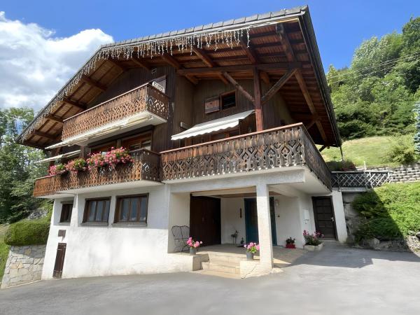 Chalet Arnica, Boek Chalet Hotels in Rhone-Alpen met parkeren, Parkeren